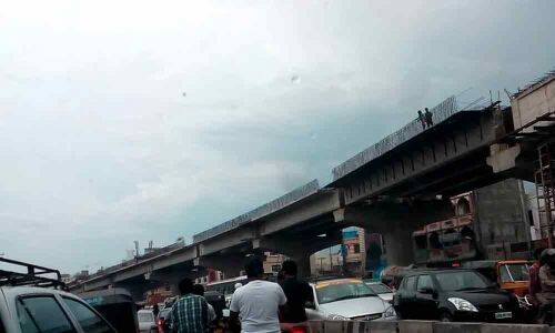 Crane tumbled at Tolichowki flyover bridge