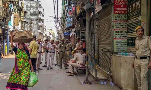 Hauz Qazi remains tense, three arrested