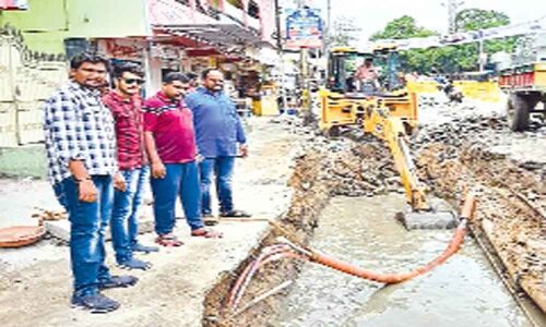 Corporator Fahad Bin Samad Bin Abdat inspects nala works
