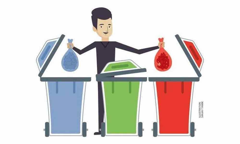 Hyderabad: Two people fined of Rs 40,000 for throwing waste on road
