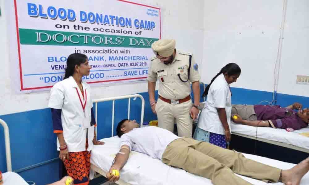 Huge response to blood donation camp in Ramagundam