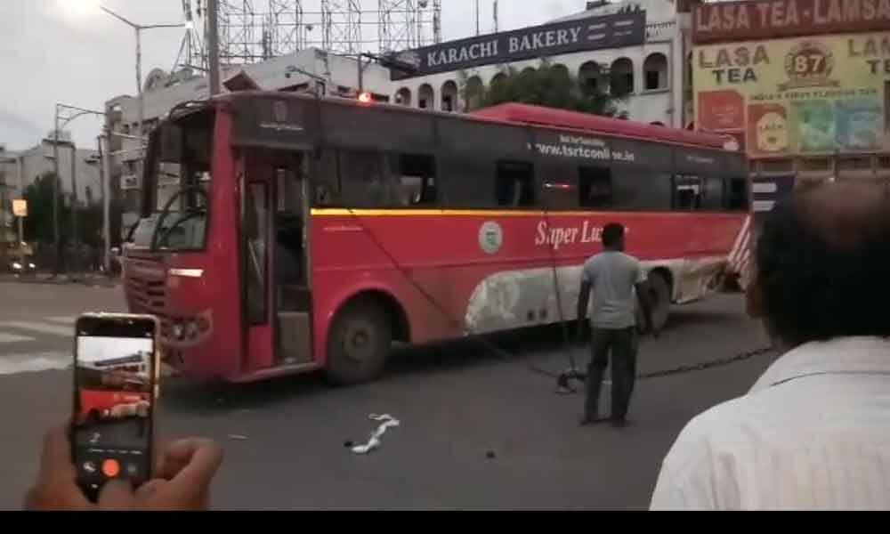 Bus passengers sustain injuries