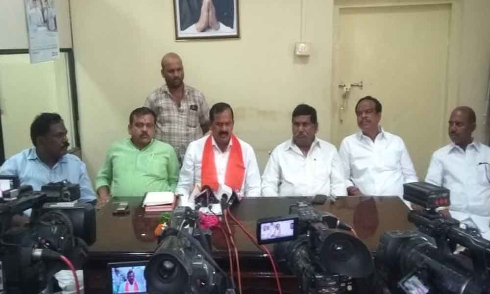 Ghmc employees leader to contest HMWSSB union polls