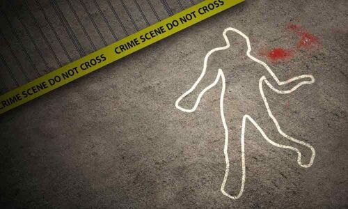 Woman jumps off builiding in Hyderabad, dies