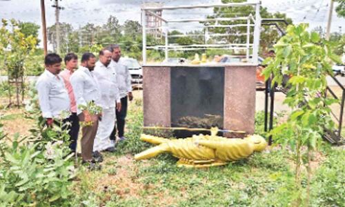 Mahatma Gandhis statue vandalised