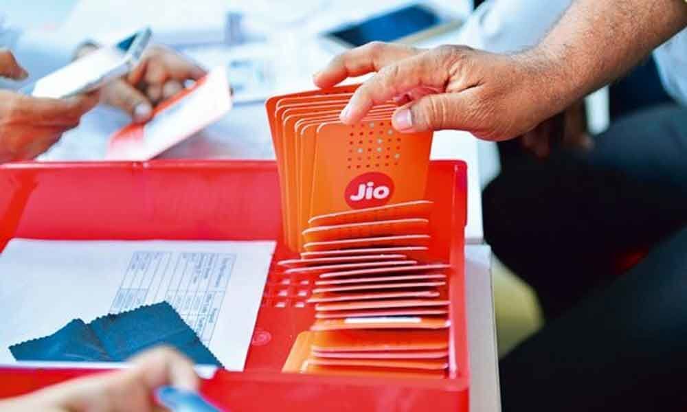 Digital Udaan: Reliance Jio ties up with Facebook to teach how to use internet to first timers