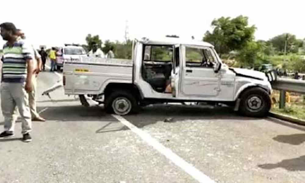 Hyderabad: 2 killed, 9 injured after truck suffers tyre burst on ORR