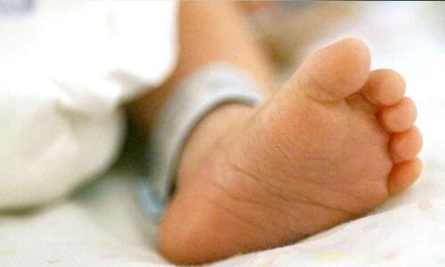 1-year-old child dies after choking self on screw