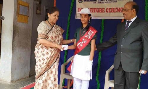 JDAV School holds Investiture ceremony