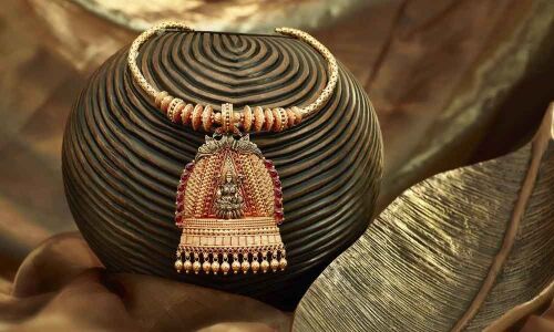 Glittering offers this Ashada Masam at Malabar Gold