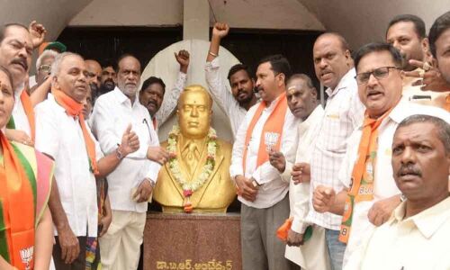 TS BJP chief slams KCR for cheating Dalits