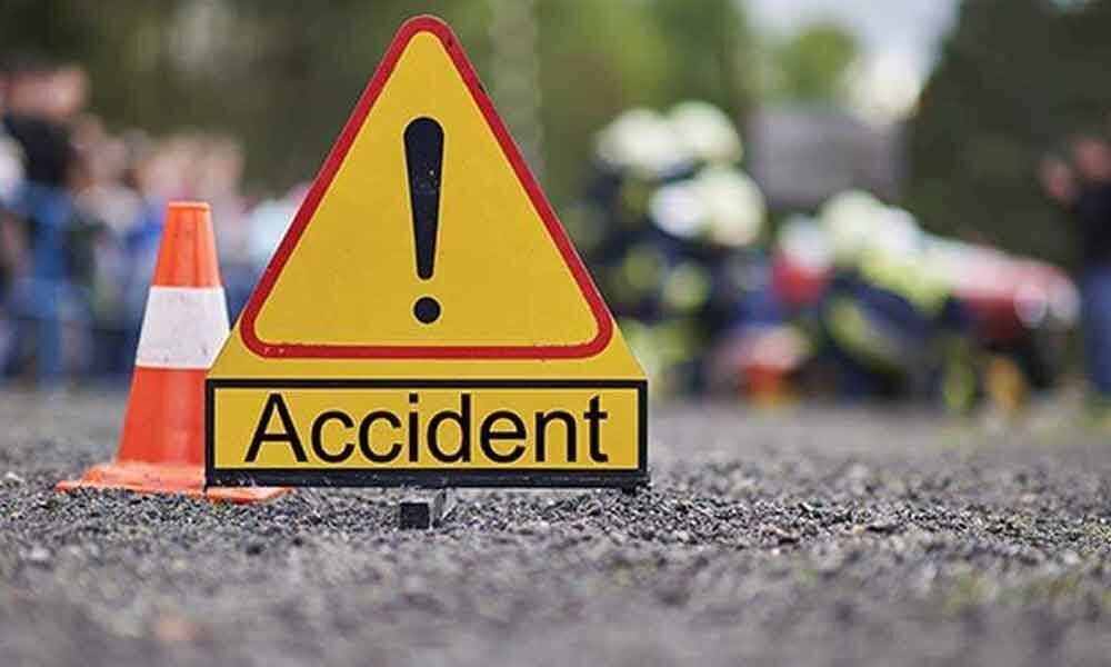 One died as lorries collide in Guntur district