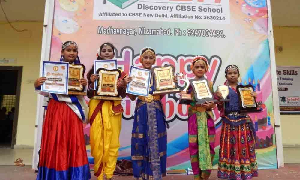 Nizamabad: SSR students win prizes in dance competition