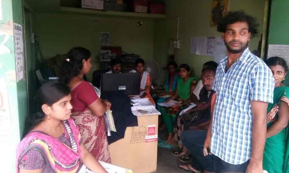 Many fail to apply for village volunteer posts due to server issues in Mee Seva Centers