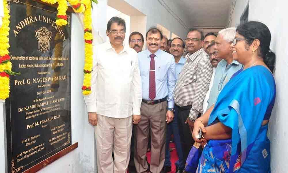 Andhra University Vice-Chancellor launches dining hall in Visakhapatnam