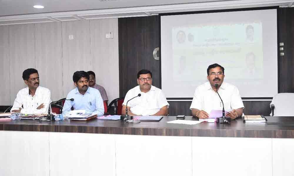 Inculcate discipline among boarders, HWOs told Collector