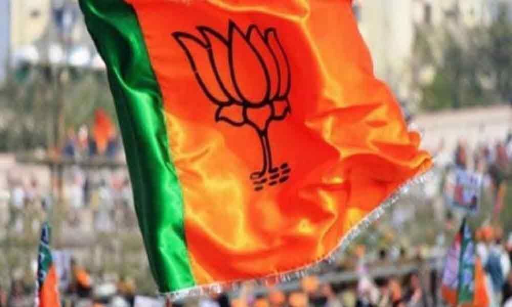 BJP burns midnight oil to lure other party leaders