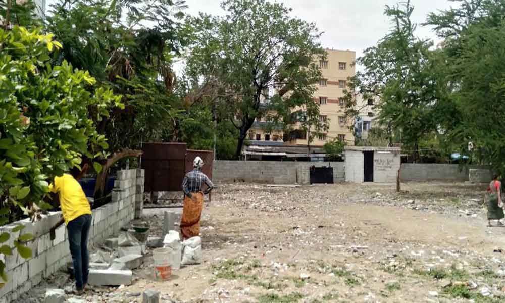 Officials turn blind eye to encroachment at GHMC park