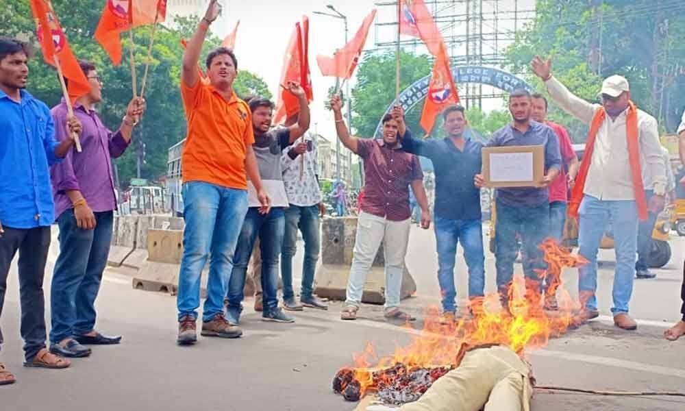 Protest staged against temple demolition in Delhi