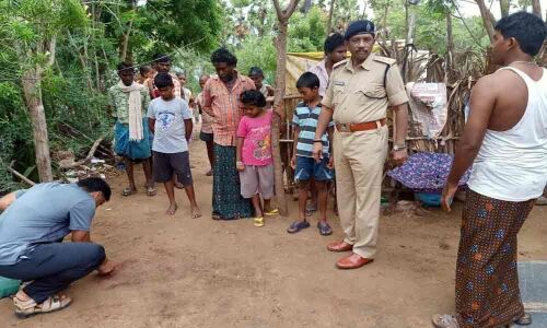 Man attacks 3 women with knife