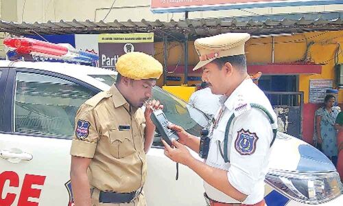 Drunk policemen will be dismissed, warns police chief