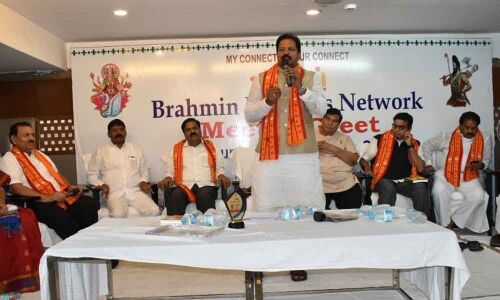 Brahmins told to move ahead in business, politics