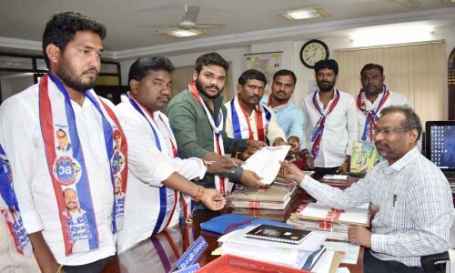 BC bodies lay siege to CDSE office, flay private schools