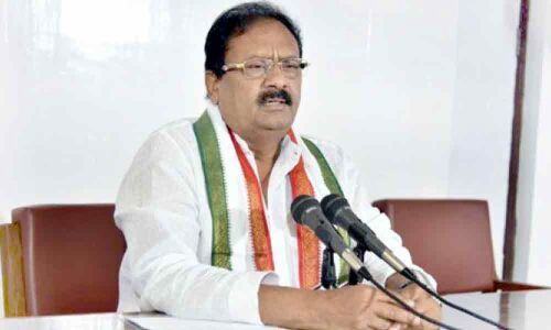 Shabbir castigates Centre for neglecting Telangana State