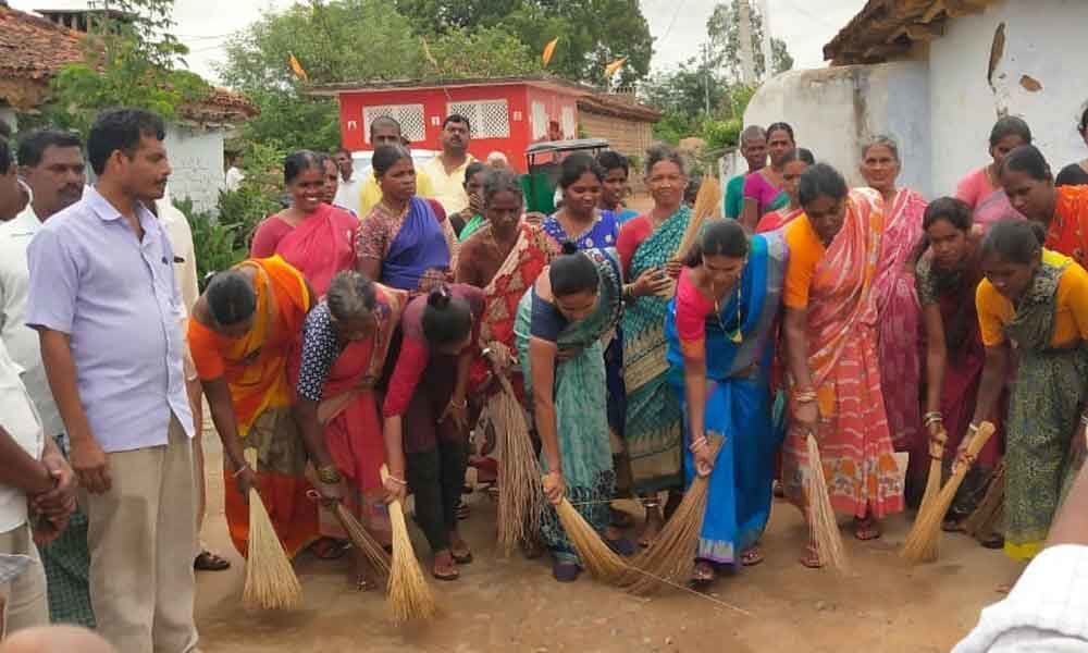 ZP chairperson takes part in Swachh Bharat