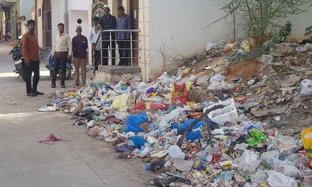 Residents angry over roadside garbage