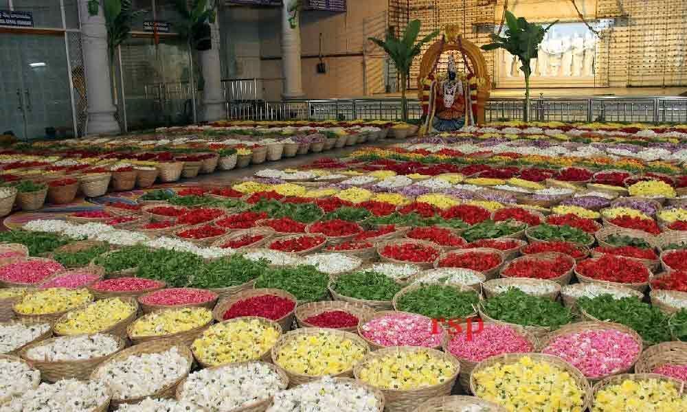 Pushpa Yagam enthrals devotees in Tirupati