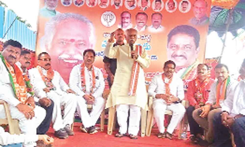 Dattatreya launches BJP membership drive