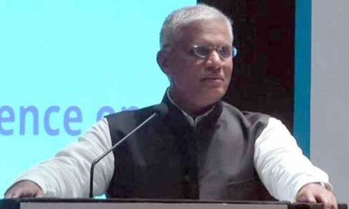 Trainee IAS officials meet PJTSAU VC Dr V Praveen Rao