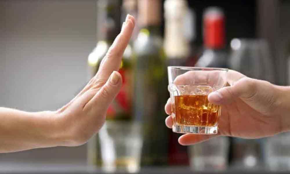 Quitting alcohol can improve mental health in women