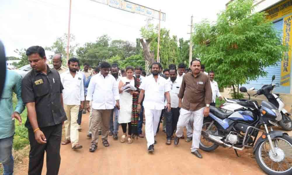 Minister Srinivas Goud takes up padayatra in Mahbubnagar municipality