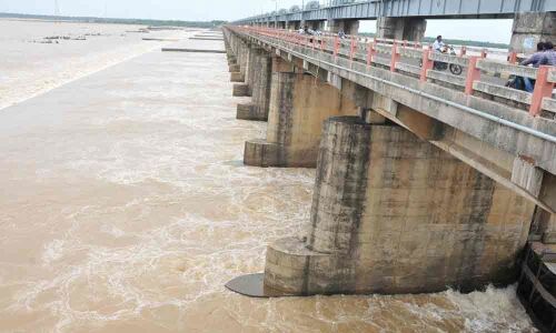 Tribals upstream cofferdam fear submergence