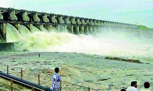 Revenue Darbar fails to offer balm to farmers woes