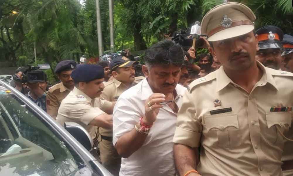 Shivakumar amid go back slogans in Mumbai, escorted away from hotel