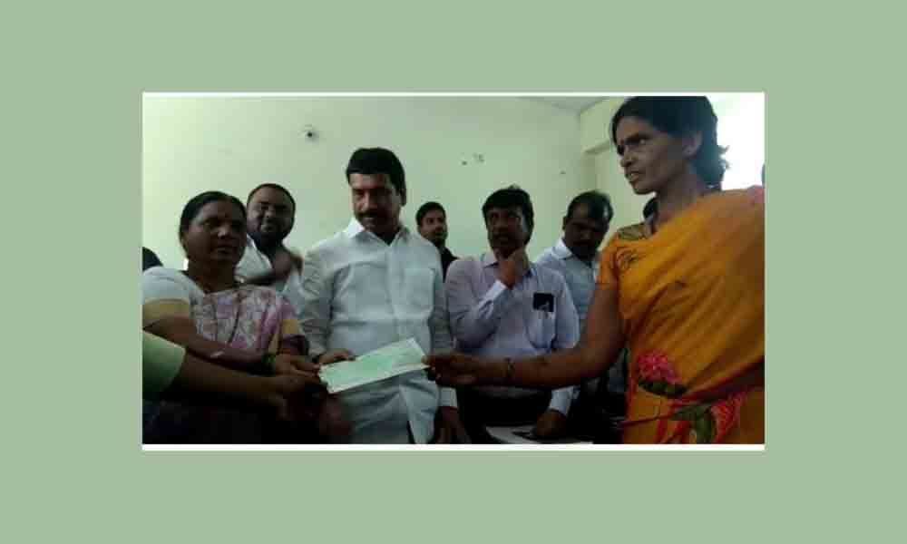 Kalyana Lakshmi cheques at beneficiaries doorsteps soon in Kodangal
