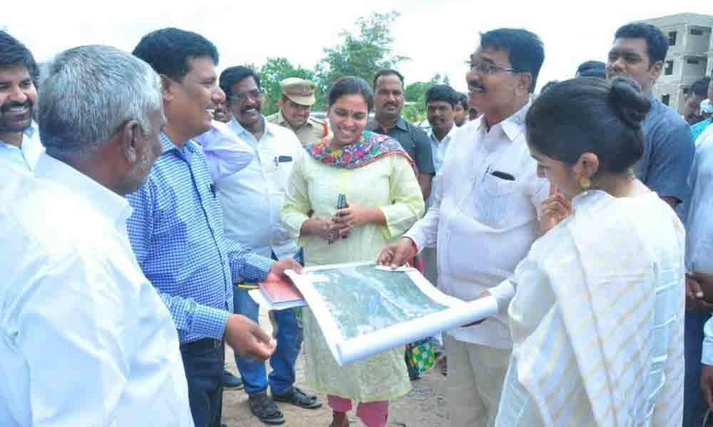 Minister inspects road widening works, meets property losers in Wanaparthy