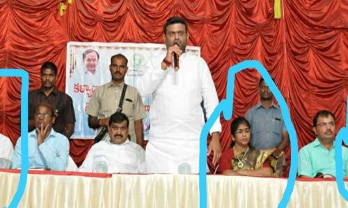 Politicos dominate official programme