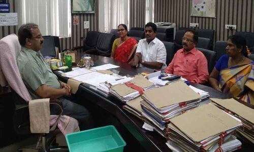 Contract employees in hospitals call off strike