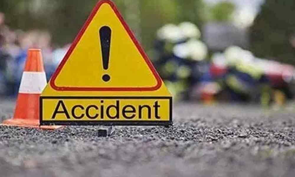 1 killed, 2 injured in road accident in Hyderabad