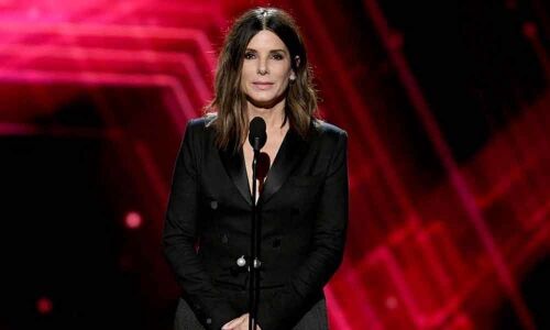 Sandra Bullock calls for equal pay for US womens soccer team