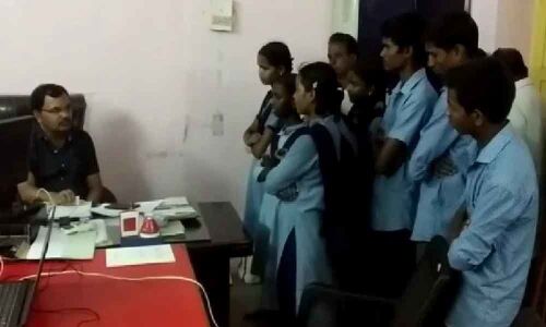 Students protest over unhygienic food