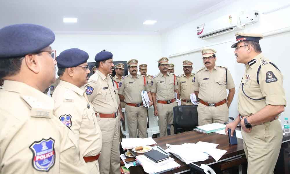 City top cop conducts review meet on cases