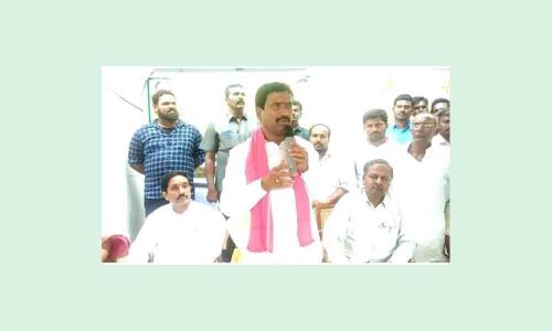 Shun smartphones, focus on studies, MLA tells students in Kodangal