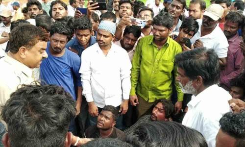 Irked by funeral noise, judge orders case against relatives, angry kin protest with corpse in Armoor