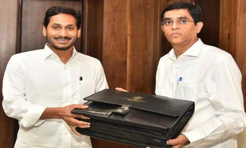 Andhra Pradesh has 2.61 Lakh crore liabilities by May-end: B Rajendranath Reddy