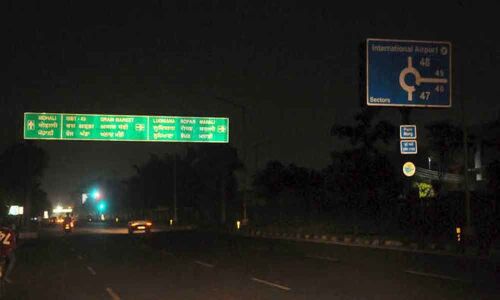 Sans streetlights, road turns accident-prone
